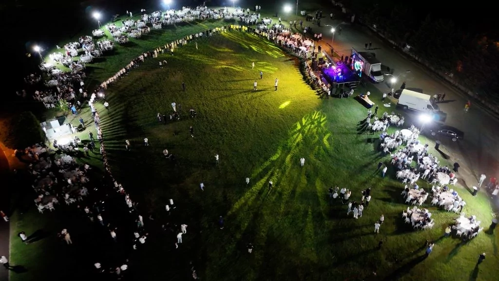 Bursa protokolü ve çok sayıda davetlinin katıldığı görkemli düğün büyük ilgi gördü