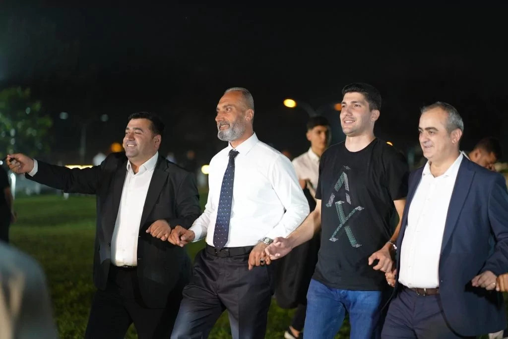 Bursa protokolü ve çok sayıda davetlinin katıldığı görkemli düğün büyük ilgi gördü