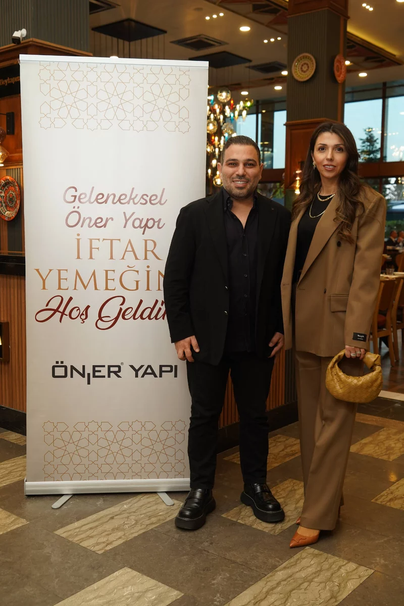 Öner Yapı ailesinin düzenlediği geleneksel iftar yemeğinde iş dünyası bir araya geldi.
