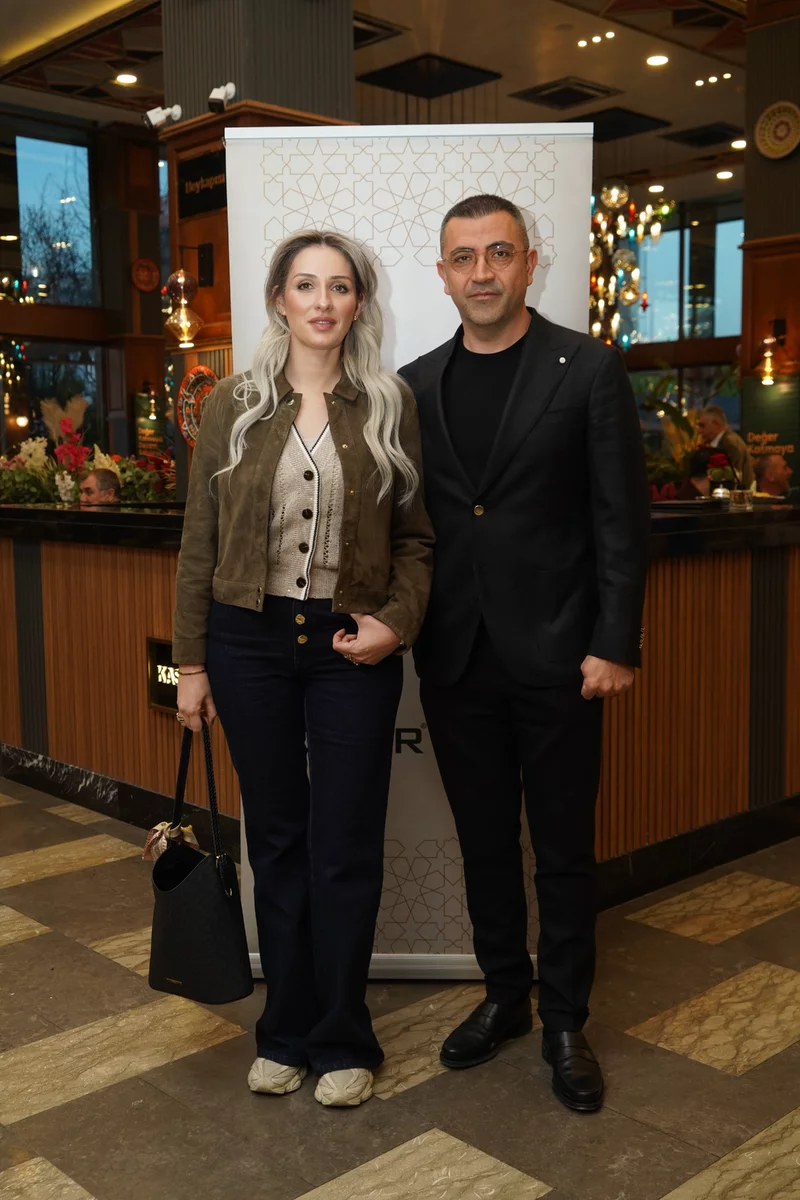 Öner Yapı ailesinin düzenlediği geleneksel iftar yemeğinde iş dünyası bir araya geldi.