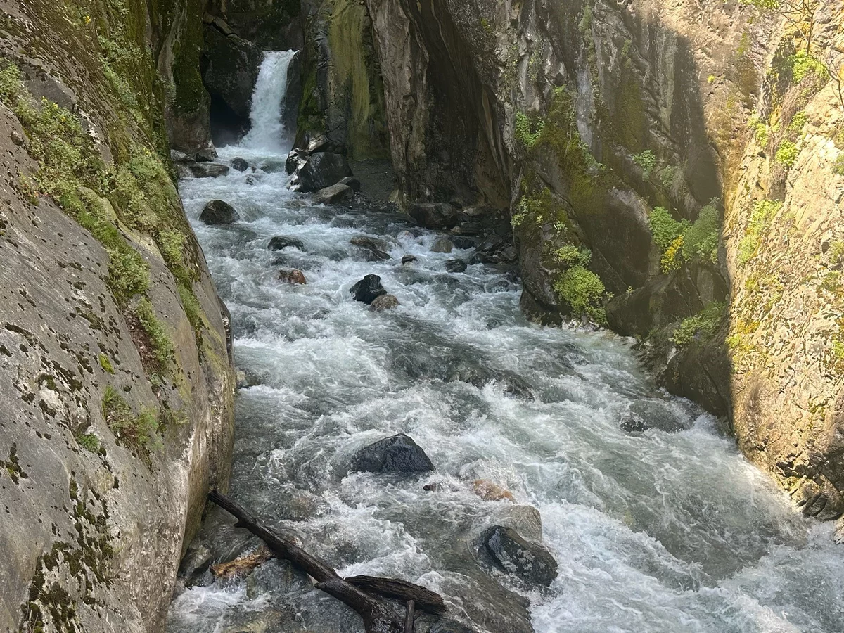Bursa'daki Saitabat Şelalesi'nde su seviyesi rekor düzeye ulaştı