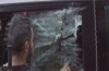 Polis otosuna kafa atarak camı kırdı