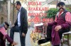 Bursa’da görenleri şaşırtan ayakkabı boyacısı!