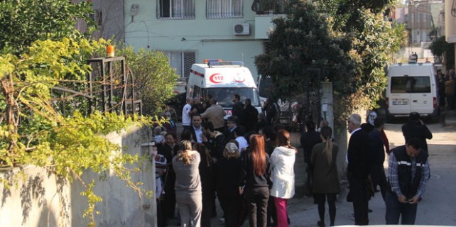 Cinnet getiren baba ailesini yok etti