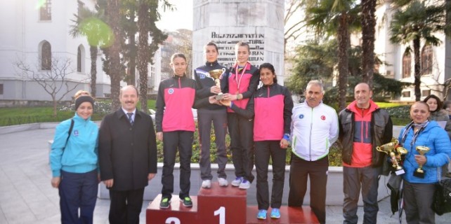 Atatürk koşusunun şampiyonu Büyükşehir