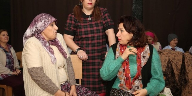 Kadına şiddet tiyatro sahnesine taşındı