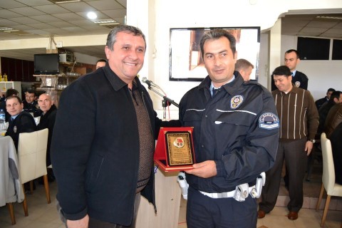 Emektar polislere vefa