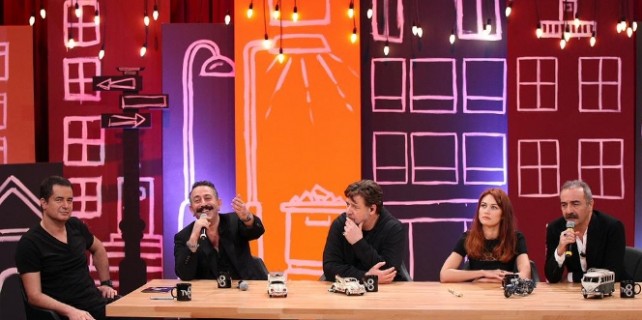 'Russell Crowe beni odaya kilitledi'