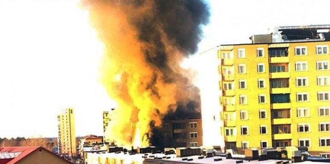 Caminin kundaklanmasına tepkiler artıyor