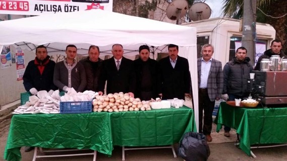 Orhangazi Belediyesi’nden işçilere kahvaltı