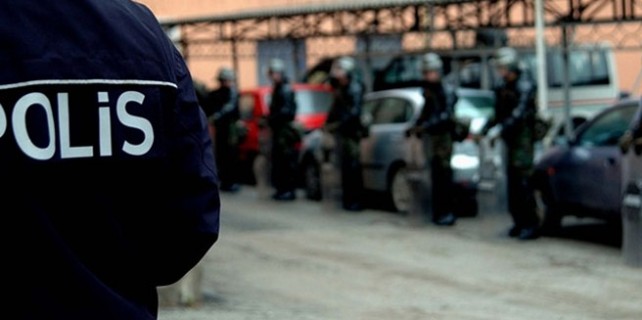 Polisten dolandırıcılara darbe!