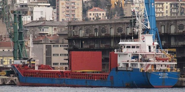 İtalya'da kaza yapan Türk gemisi battı