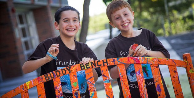 8 yaşındaki çocuktan örnek davranış