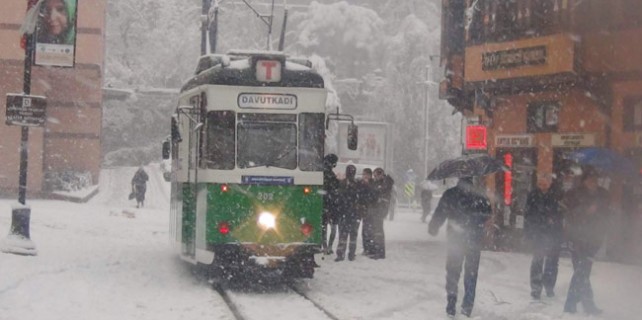 Bursa'da 3 gün kar var!  Peki yılbaşı tatili uzayacak mı?