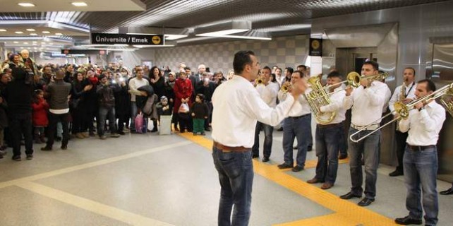 Metro istasyonunda büyük sürpriz