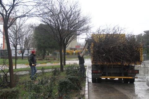 Bursa’yı lodos ve yağmur vurdu