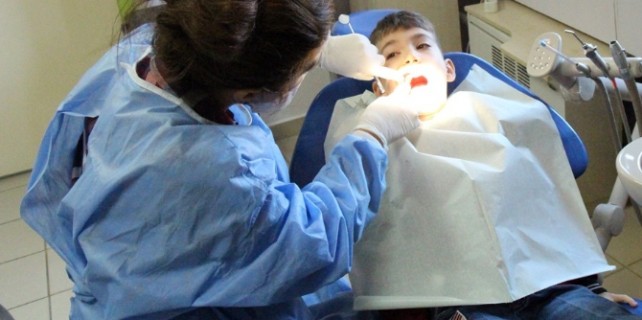 Erken yaşta koruyucu tedavi çürüğü önlüyor