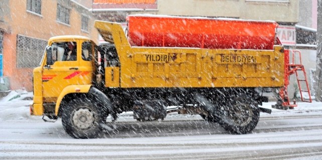 Yıldırım’da kar nöbeti başladı