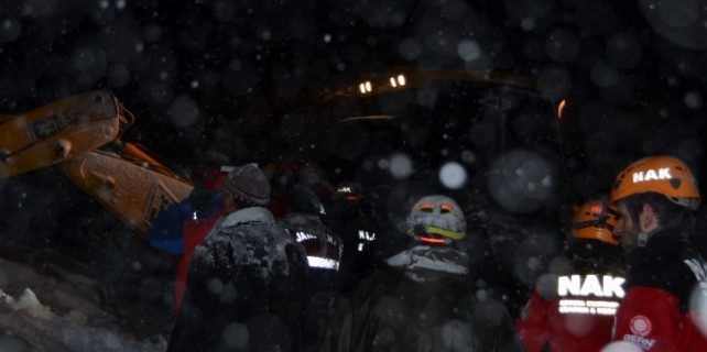 Bursa'da göçük dehşeti! 200 koyun son anda kurtarıldı