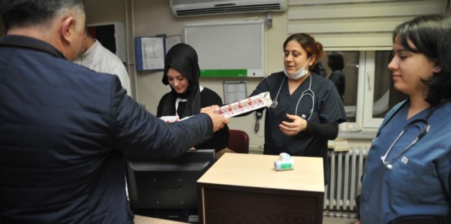 Çağlayan’dan yılbaşı gecesi çalışan kamu personeline ziyaret