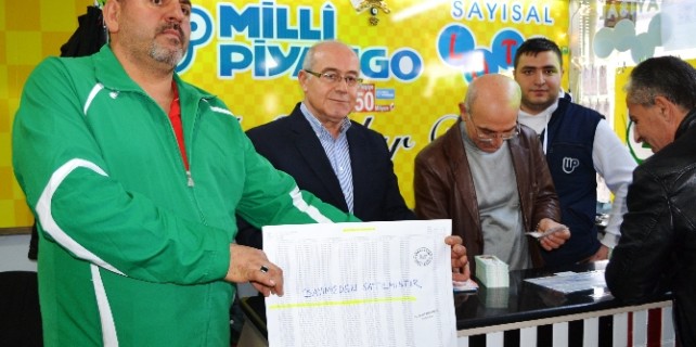 Bayi sahibi talihliden baklava istedi