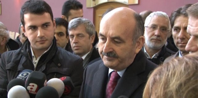 Bakan sözlerinin arkasında