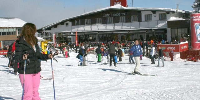 Tatilciler soluğu Uludağ’da aldı