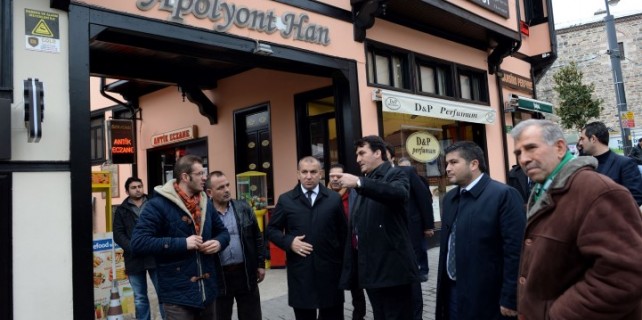 Apolyont Hanı Esnafı Dündar’dan çatı için yardım istedi