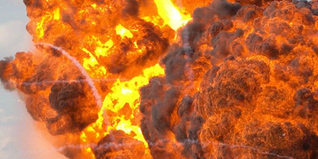 3 katlı evde doğalgaz patladı: 4 yaralı