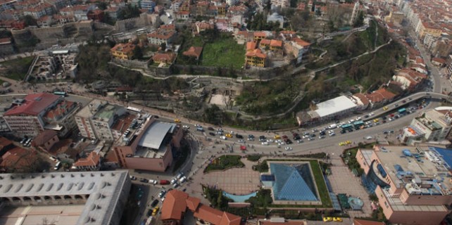 Bursa hastaneleri nüfusa ayak uyduramıyor...
