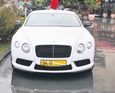 G.Saraylı yıldızın 800 bin TL'lik yeni oyuncağı