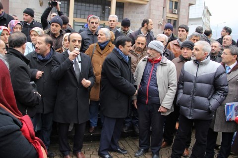 Okullarda işten çıkarılan temizlik görevlilerinden eylem!