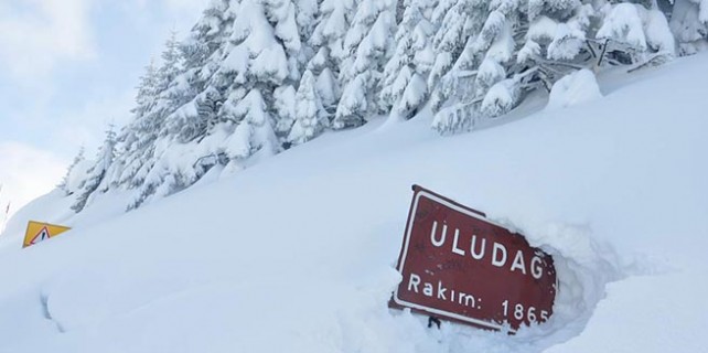 Uludağ'da kar kalınlığı 160 santim