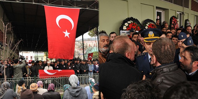 Bursa'daki şehit cenazesinde gerginlik!