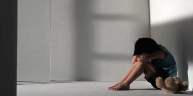 Günün en iğrenç haberi! Oğluna defalarca tecavüz etti...