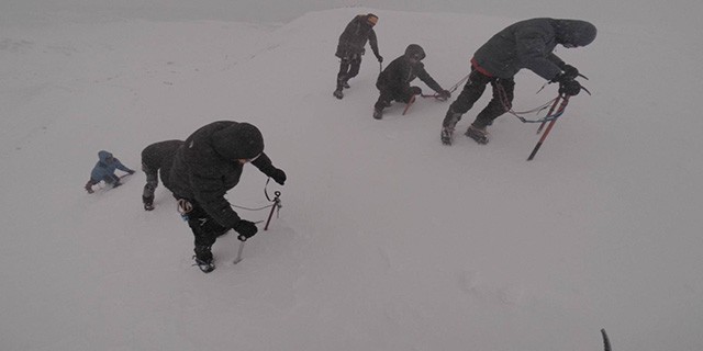 Tipiye yakalanan dağcılar Uludağ'da böyle hayatta kaldı