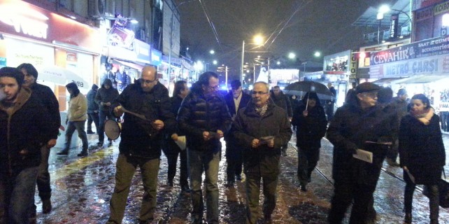 TMMOB yöneticileri sokak sokak Bursa’yı dolaşıyor