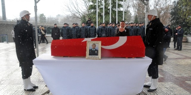 Şehit polise ağlatan veda
