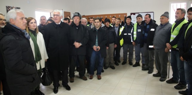 Bozbey’den karla mücadele ekiplerine ziyaret