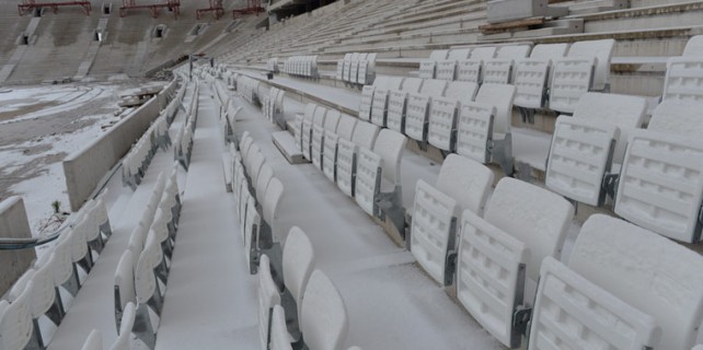 Timsah Arena'da çalışmaları kar da durduramadı