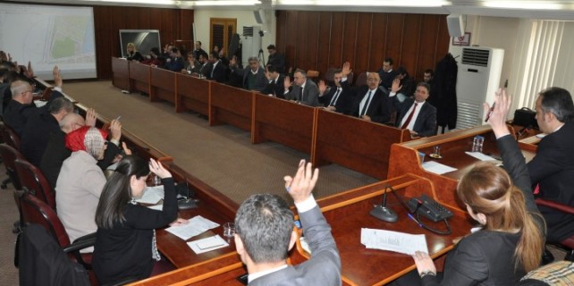 Belediyeden 55 pazarcıya 335 bin lira yardım