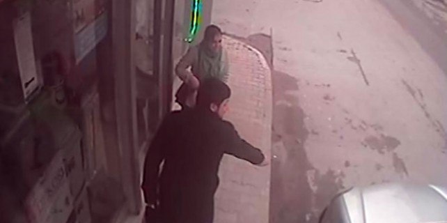 Oto hırsızlarının rahatlığı ‘pes’ dedirtti