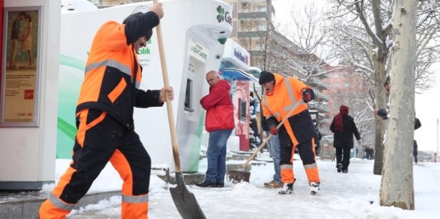 Kar savaşçılarının amansız mücadelesi
