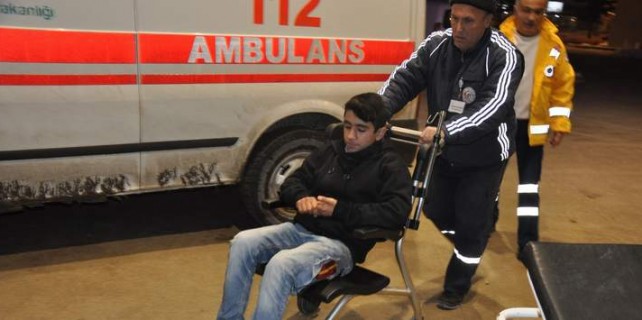 Köpekler 3 çocuğu parçalıyordu