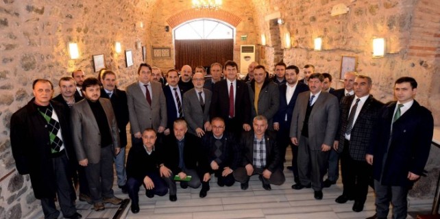 AK Parti Osmangazi yönetimi, muhtarlarla bir araya geldi