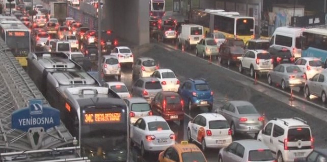 Mega kentte gündüz geceye döndü