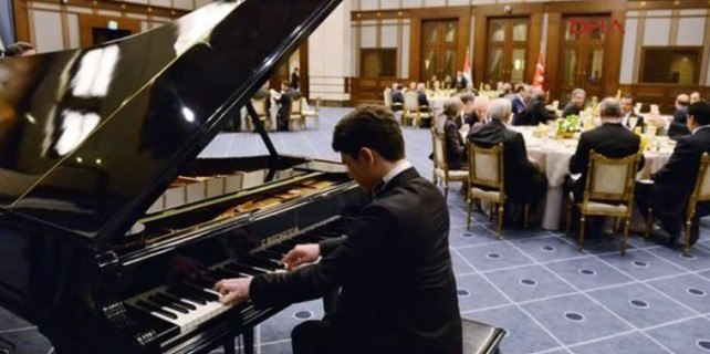 Erdoğan ve Abbas Tambi'yi dinledi...