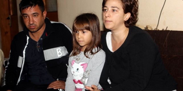 Anneyi elektrik çarpınca ölümden döndüler