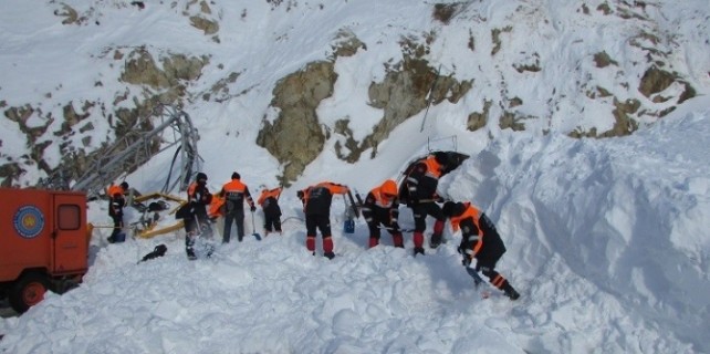 Ecel ferman dinlemedi