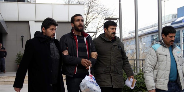 Cami faresi yakayı ele verdi...